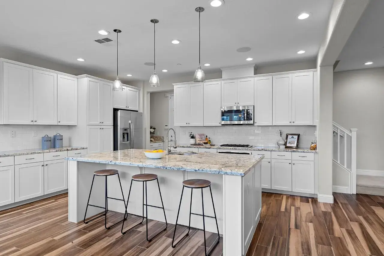 Vittorio Dr, Roseville - Premiere Home Staging & Design