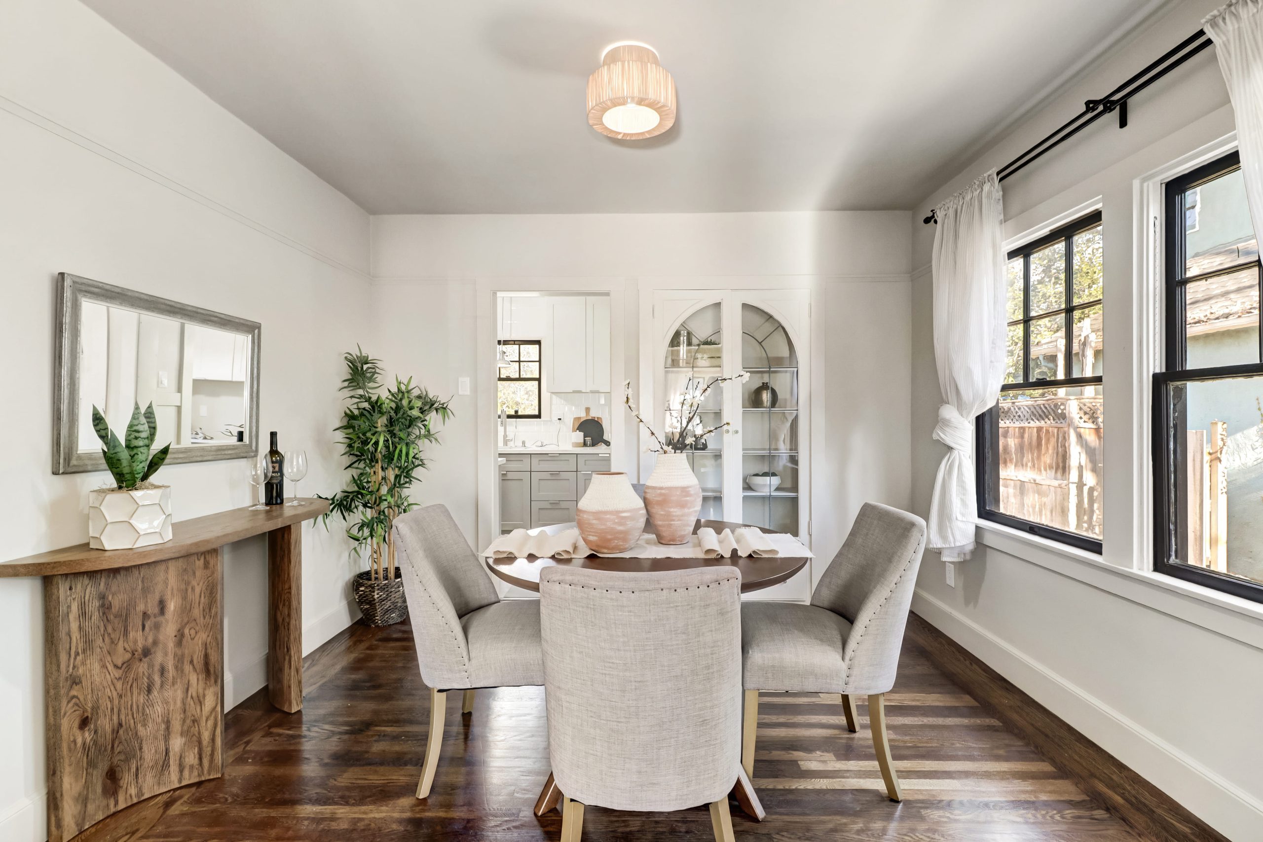 3rd Ave, Sacramento - Premiere Home Staging & Design