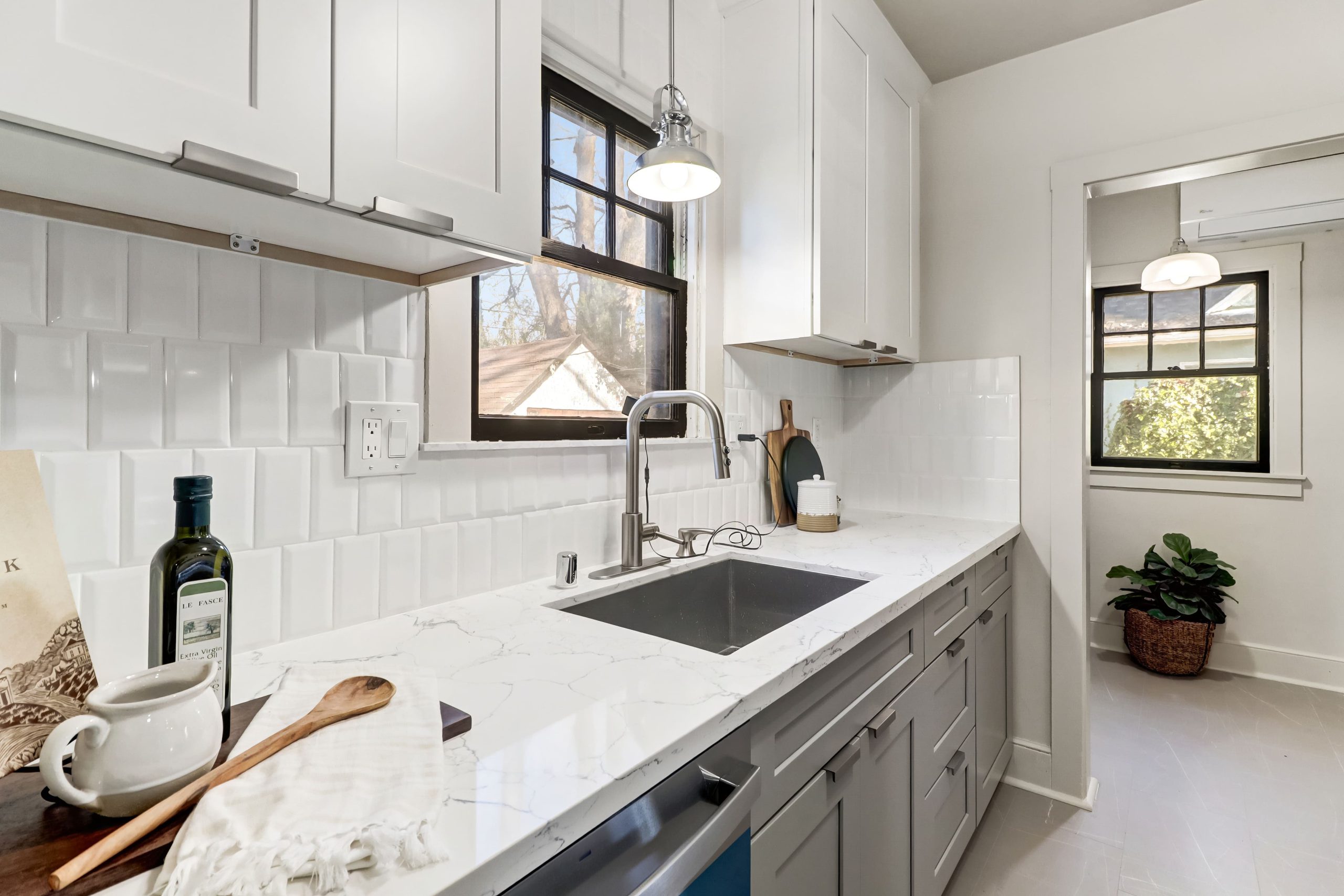 3rd Ave, Sacramento - Premiere Home Staging & Design