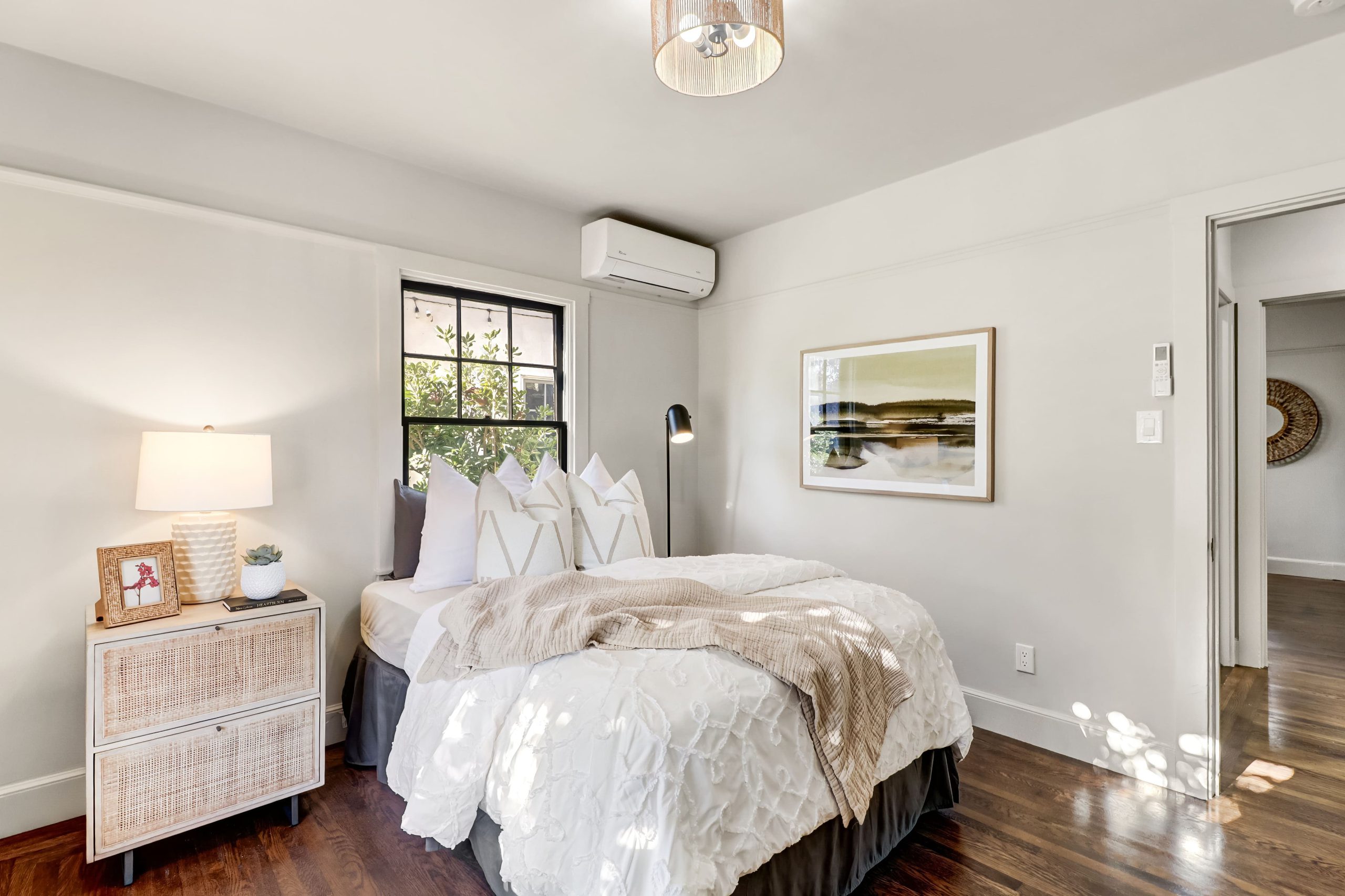 3rd Ave, Sacramento - Premiere Home Staging & Design