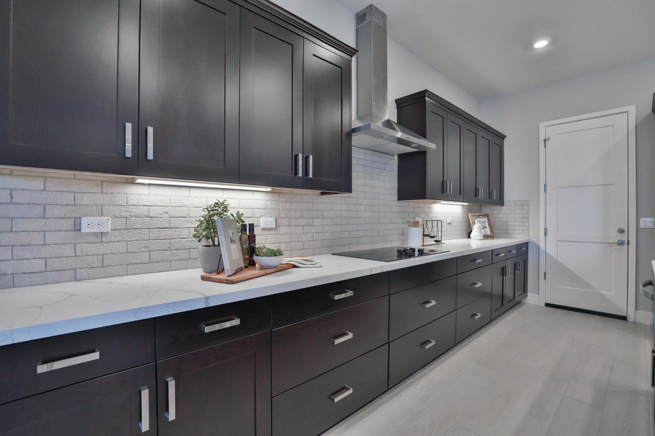 Starglow, Lincoln - Premiere Home Staging & Design