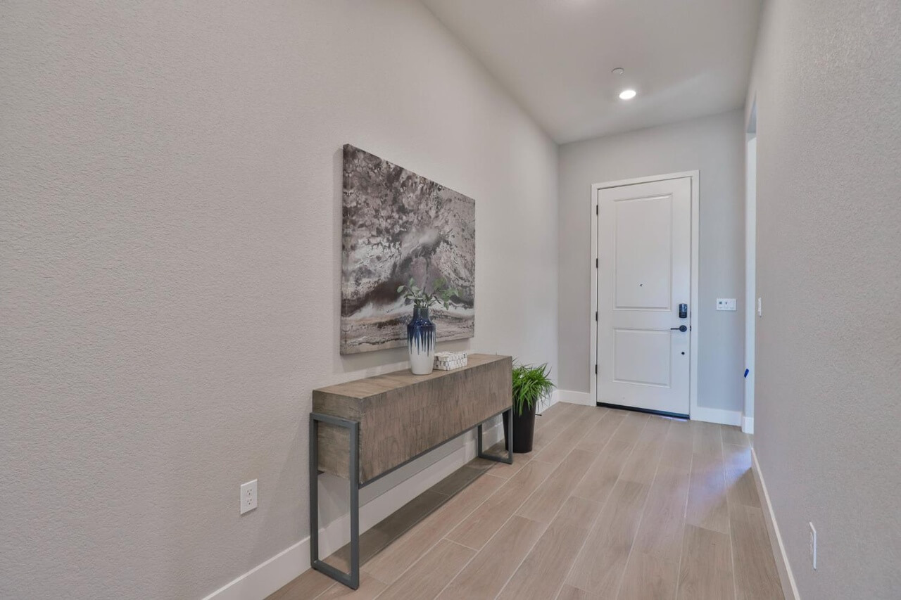 Starglow, Lincoln - Premiere Home Staging & Design