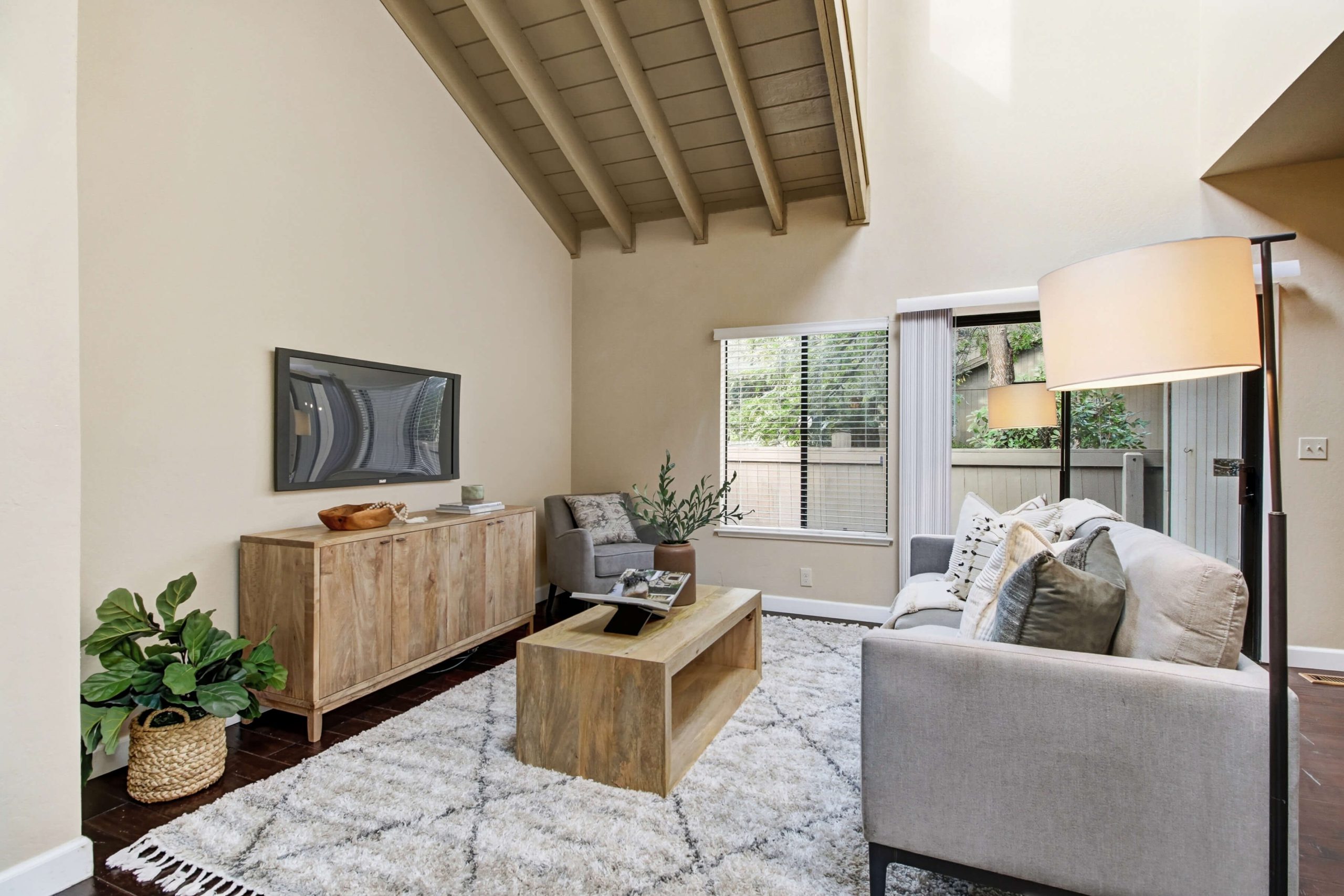 Boyer Dr, Carmichael - Premiere Home Staging & Design