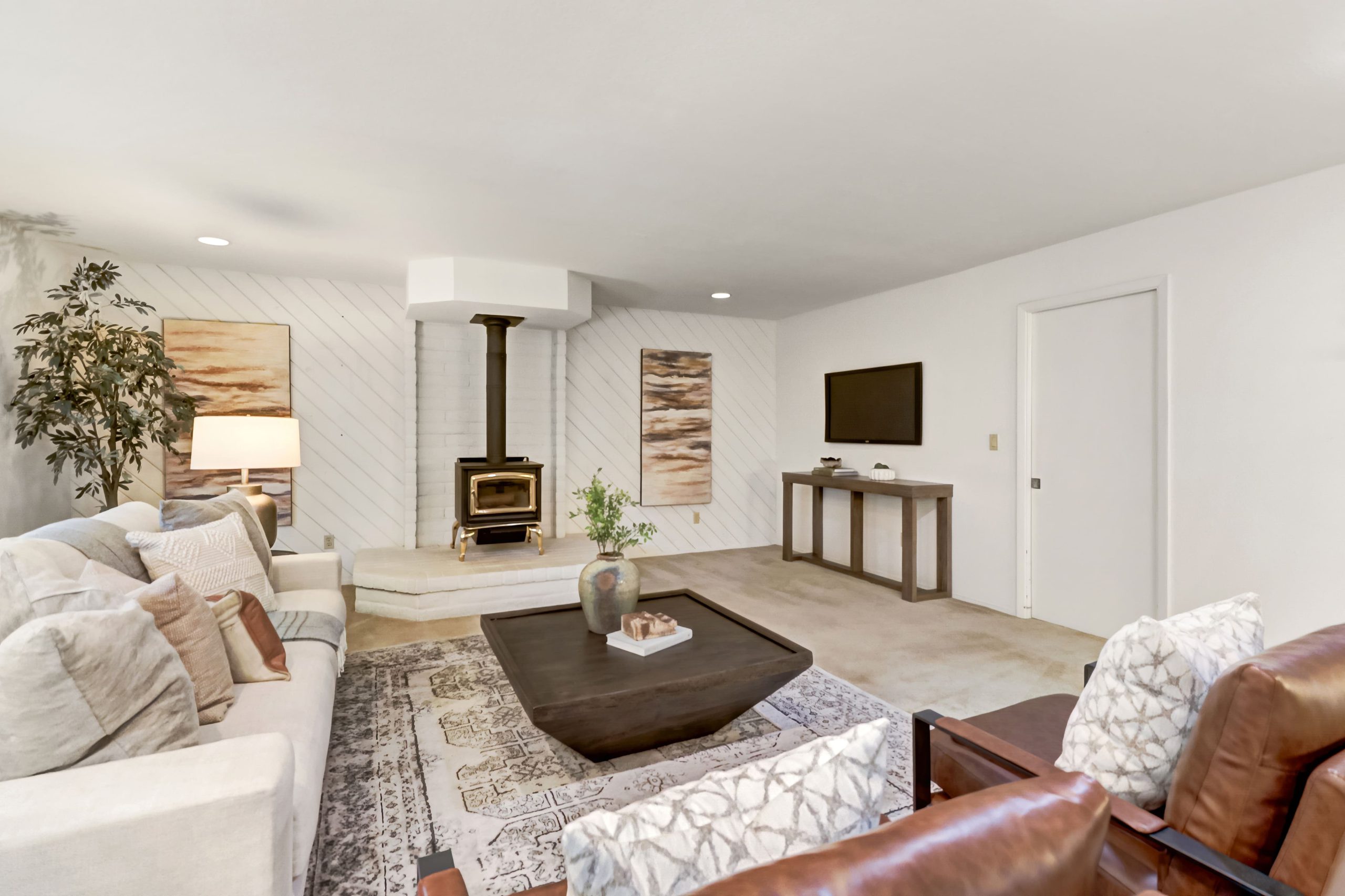 Tanglewood Dr, Auburn - Premiere Home Staging & Design