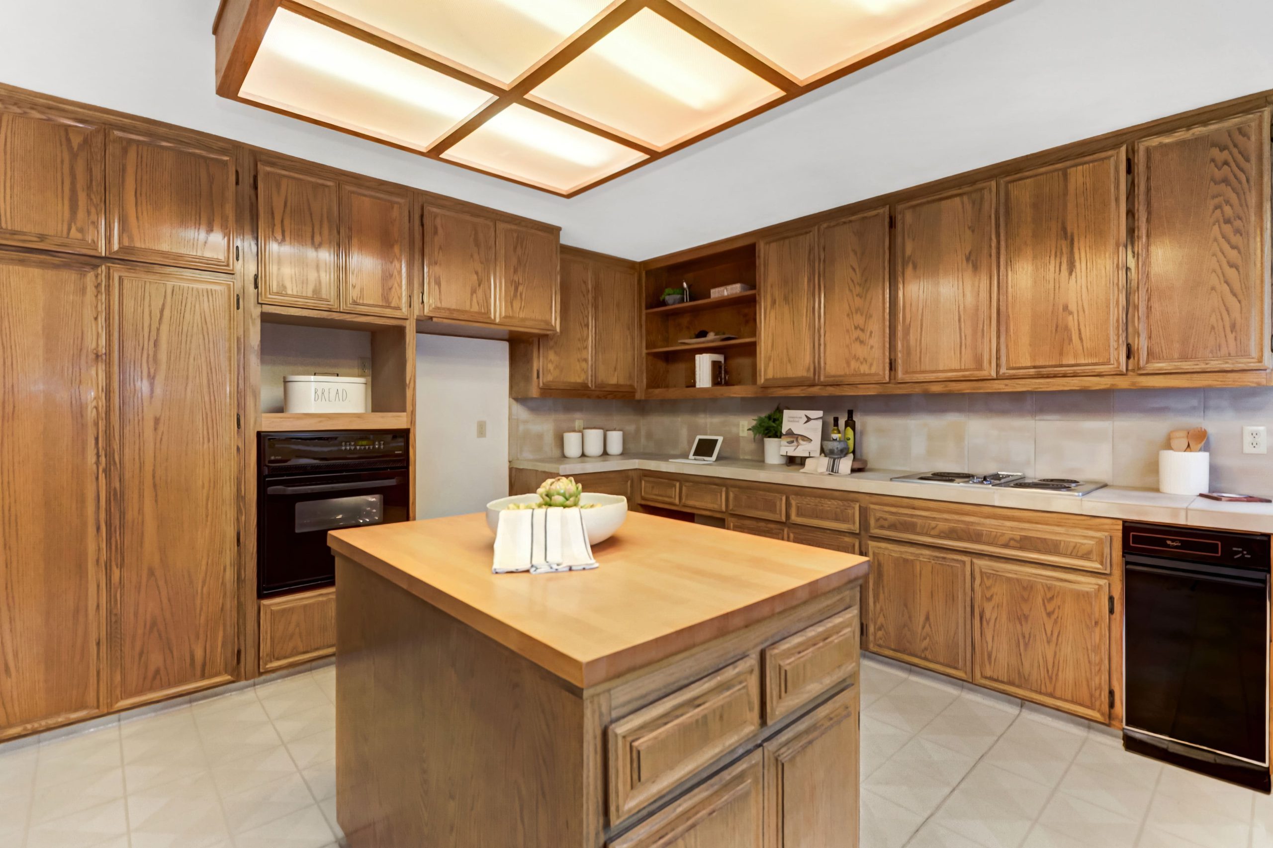 Tanglewood Dr, Auburn - Premiere Home Staging & Design