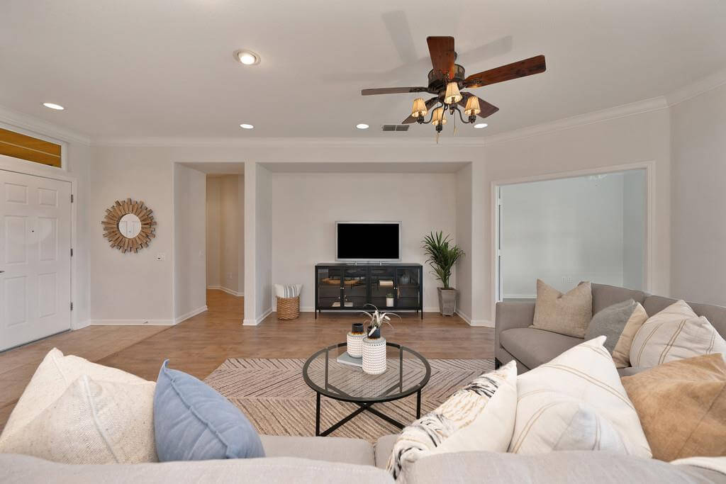 Timberlodge Ln, Roseville - Premiere Home Staging