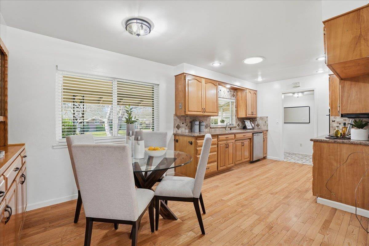 Alexon Way, Carmichael - Premiere Home Staging & Design