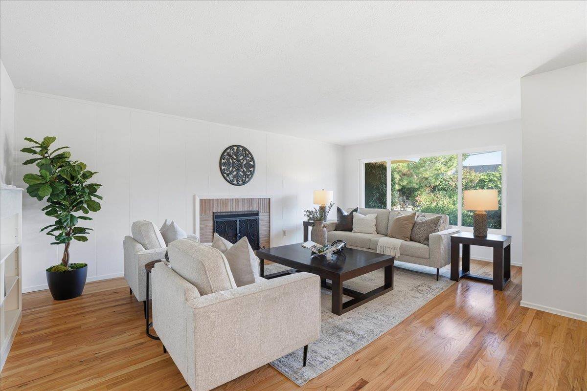 Alexon Way, Carmichael - Premiere Home Staging & Design