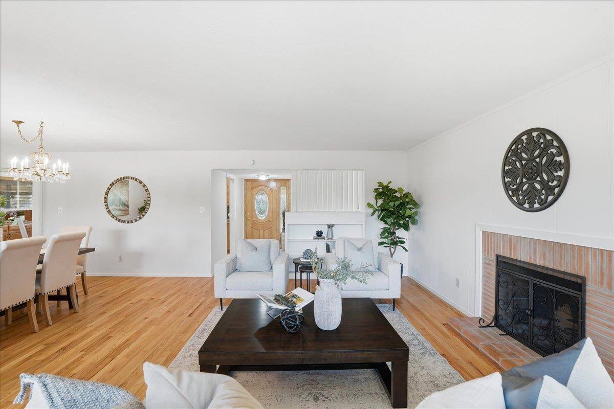 Alexon Way, Carmichael - Premiere Home Staging & Design