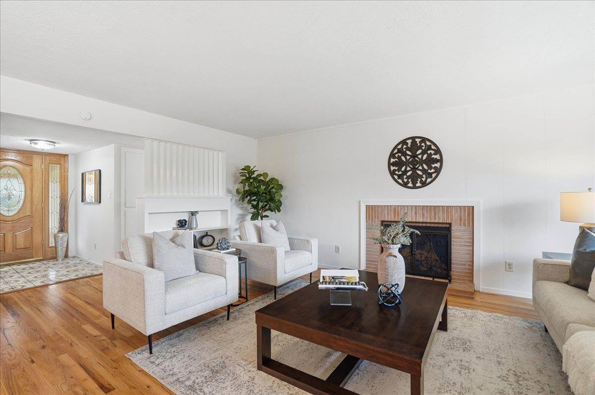 Alexon Way, Carmichael - Premiere Home Staging & Design