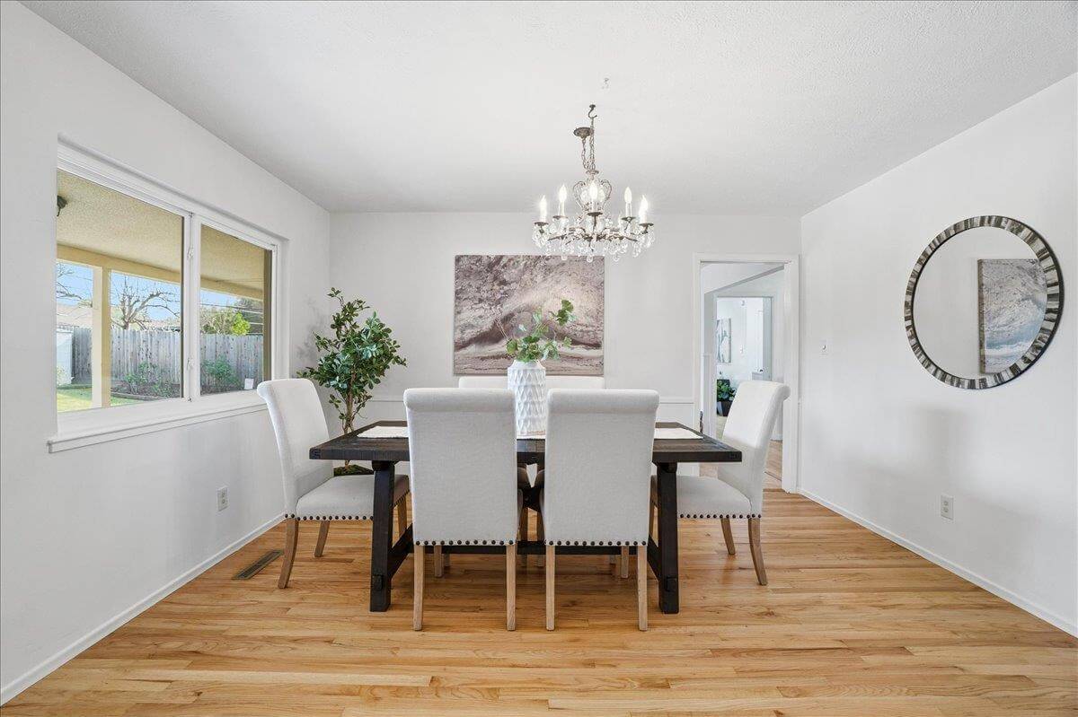 Alexon Way, Carmichael - Premiere Home Staging & Design