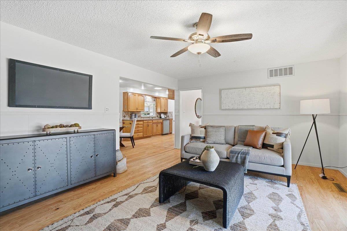 Alexon Way, Carmichael - Premiere Home Staging & Design