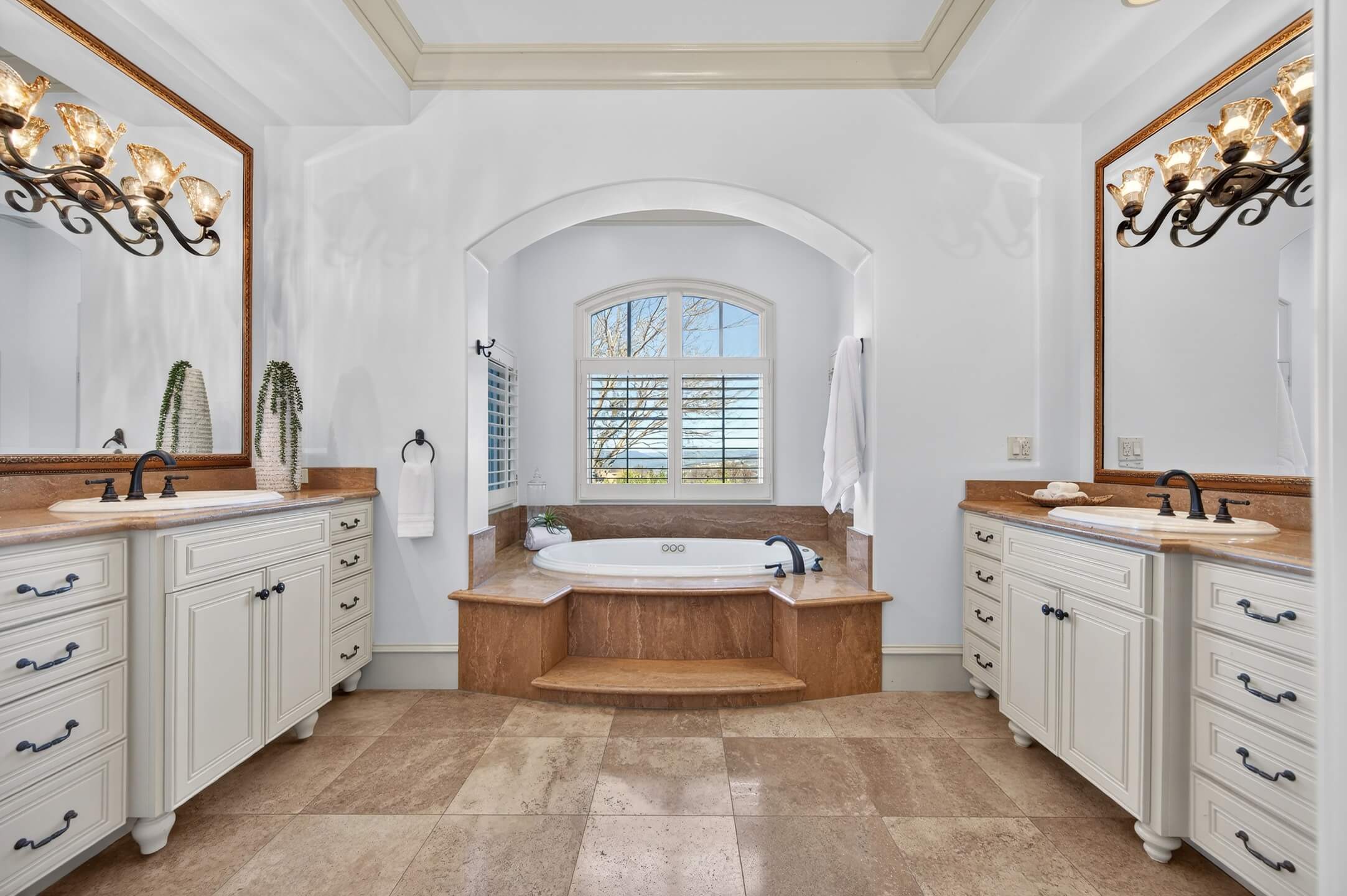 Bent Creek Ct, El Dorado Hills - Premiere Home Staging & Design