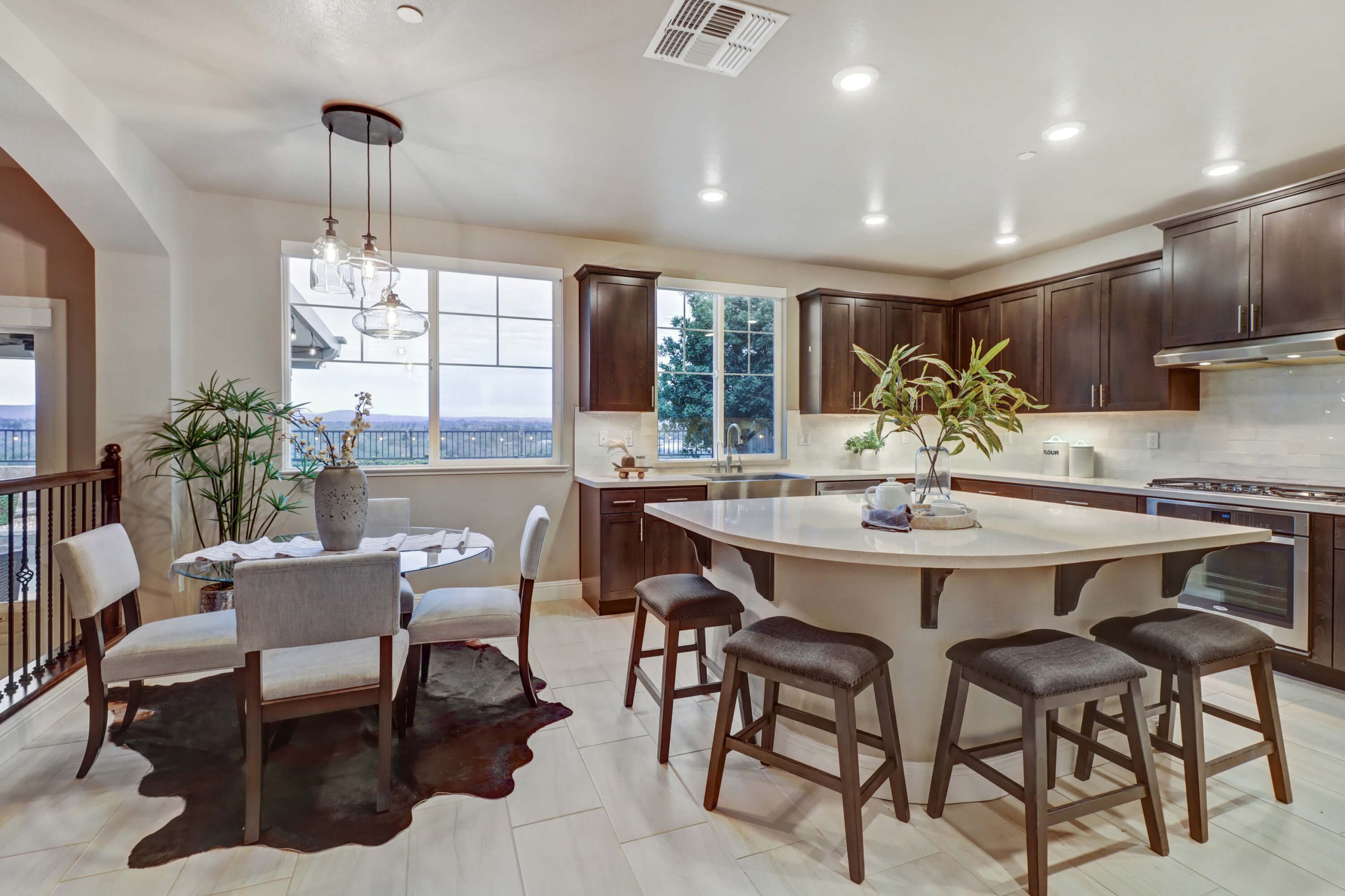 Demartini Dr, Roseville - Premiere Home Staging & Design