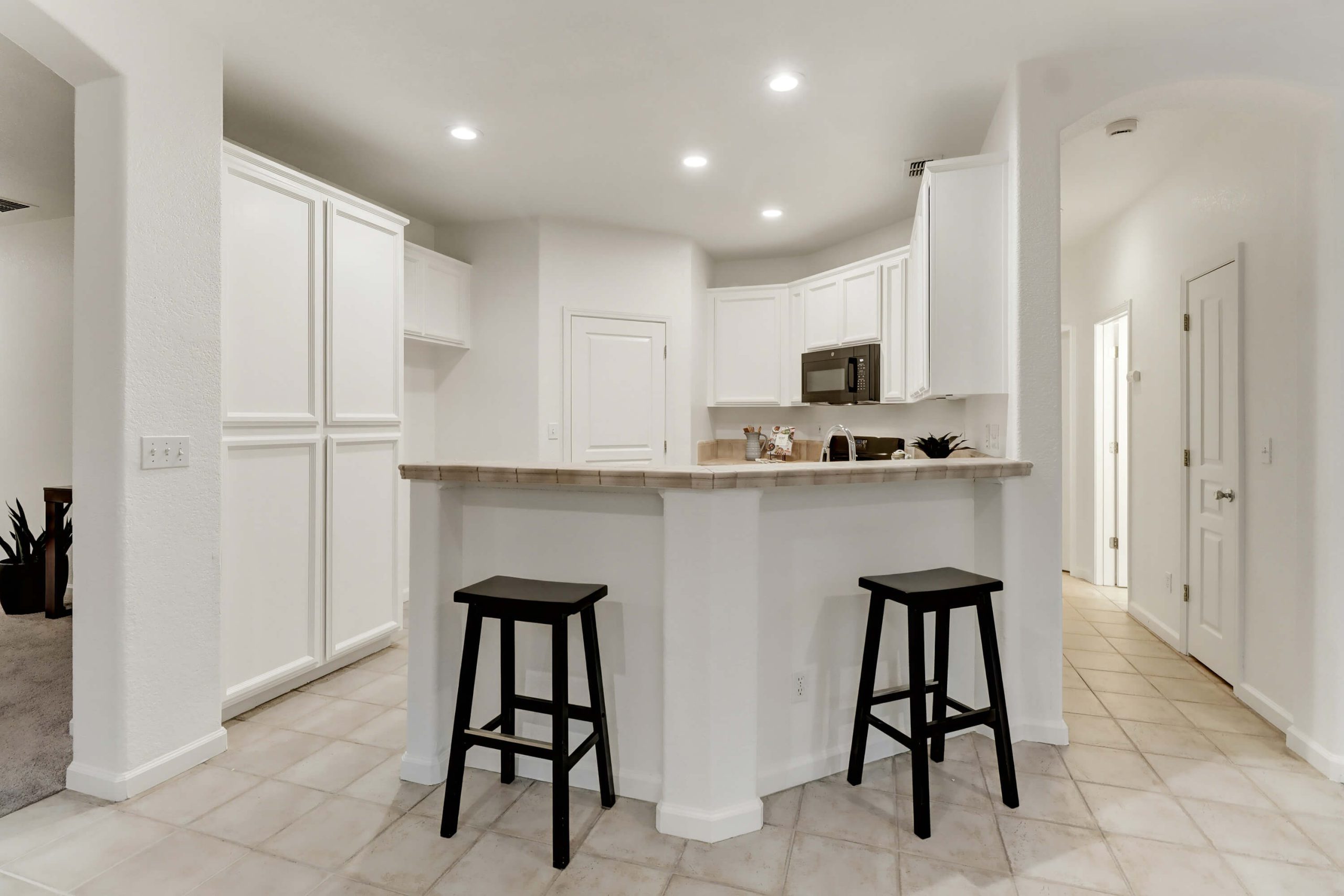 Groth Cir, Sacramento - Premiere Home Staging & Design