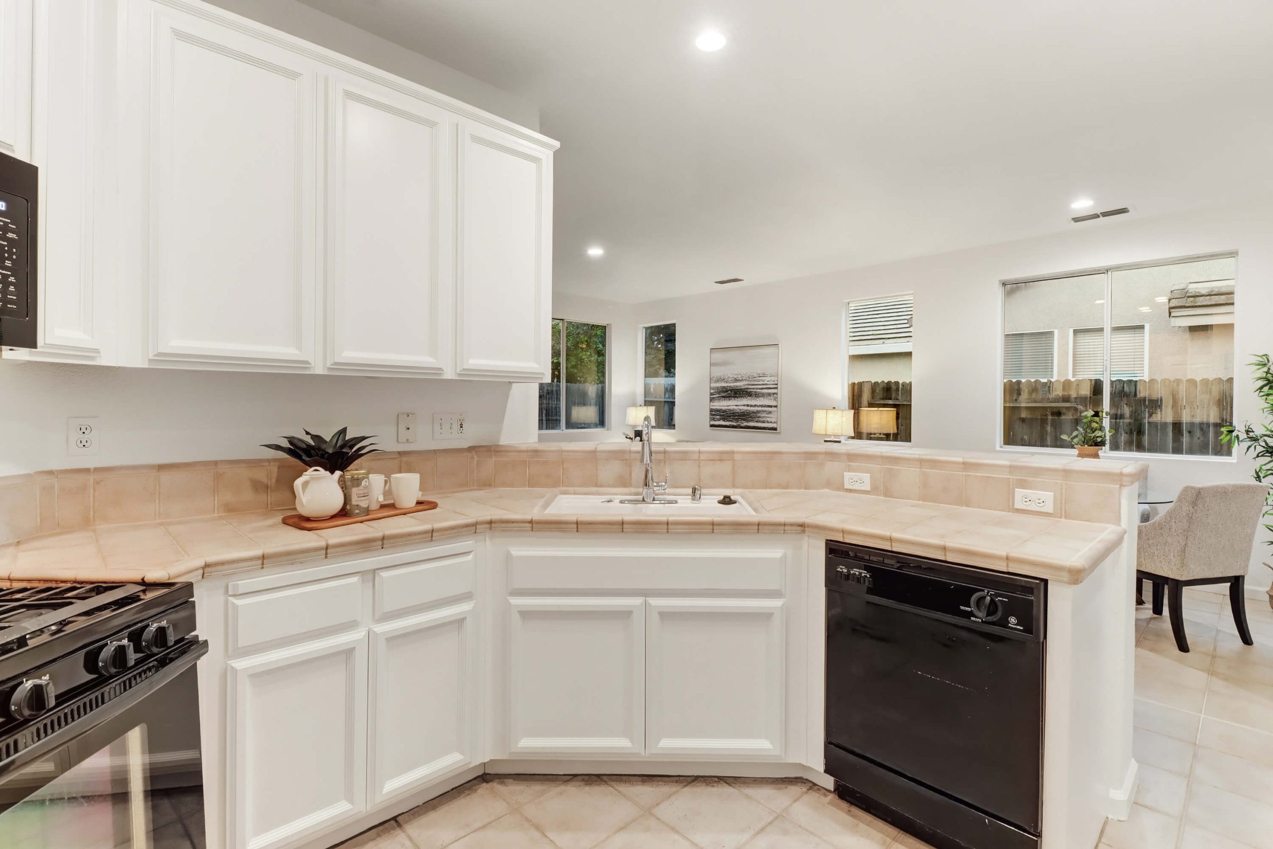 Groth Cir, Sacramento - Premiere Home Staging & Design