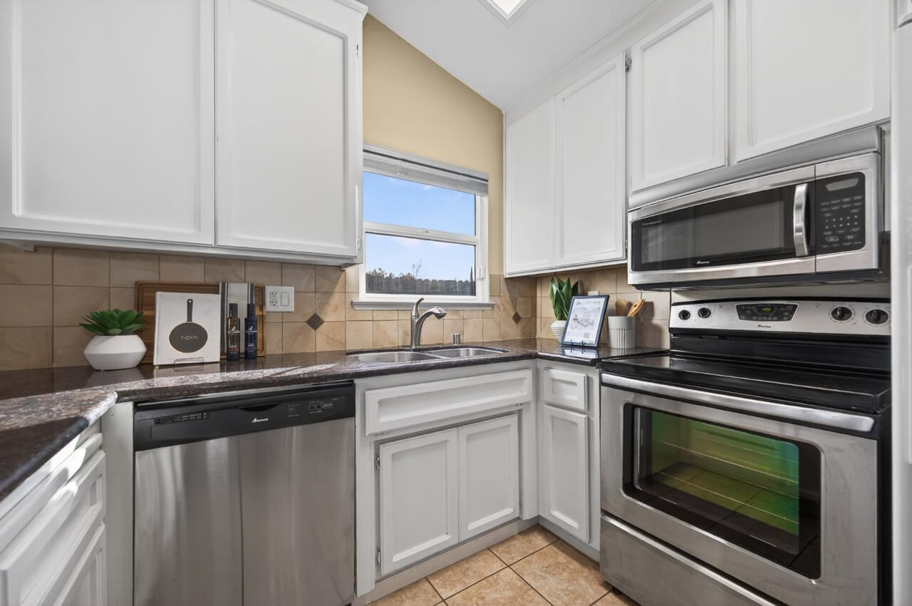 Sirl Way, Orangevale - Premiere Home Staging & Design