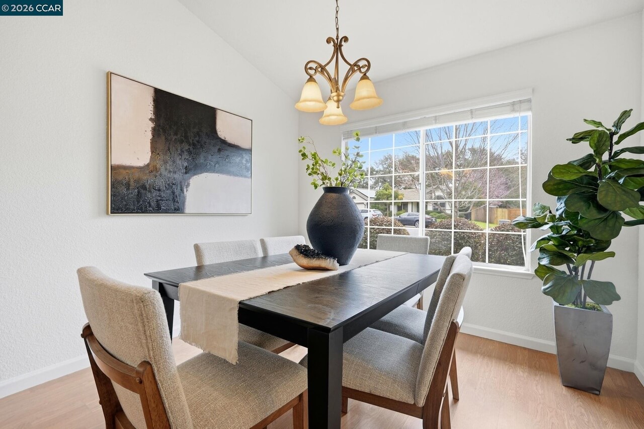 Tudor Way, Loomis - Premiere Home Staging & Design