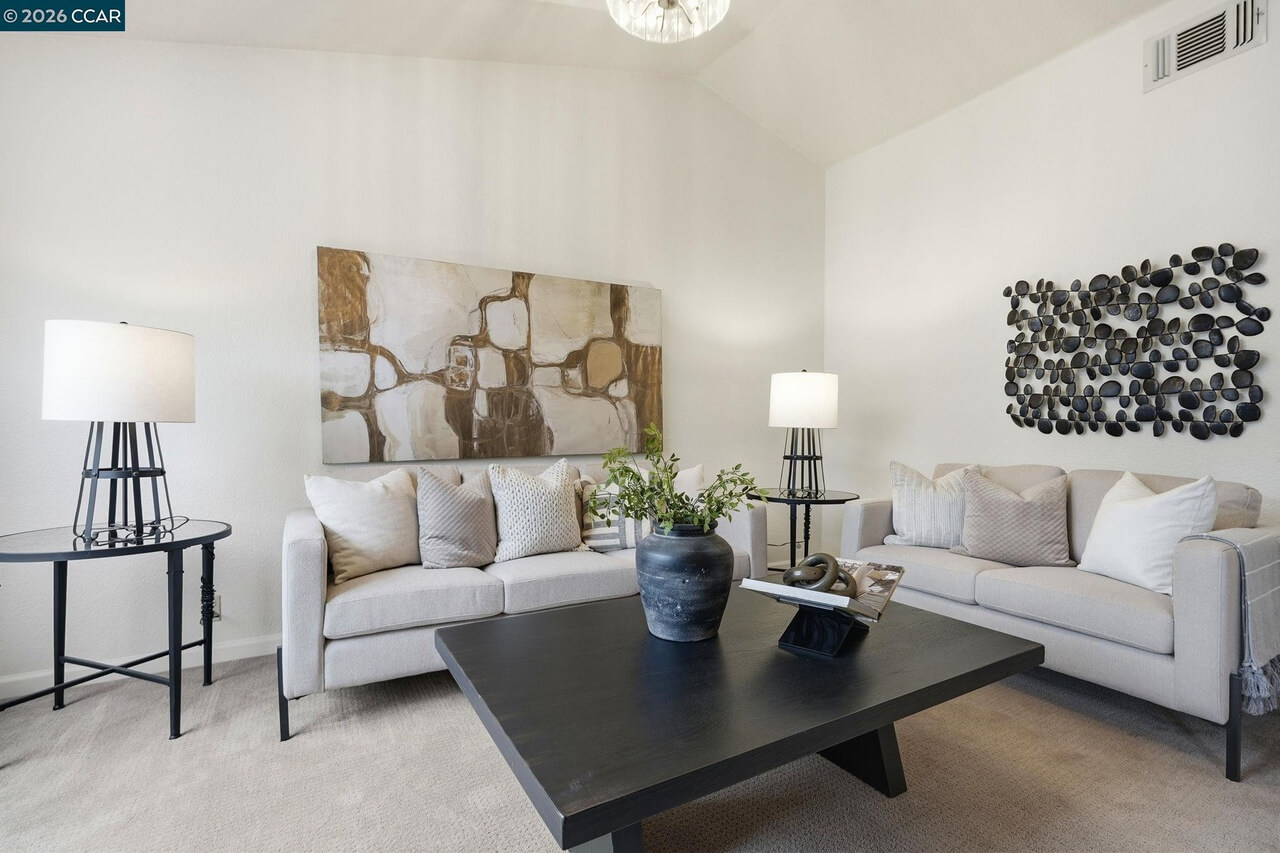 Tudor Way, Loomis - Premiere Home Staging & Design