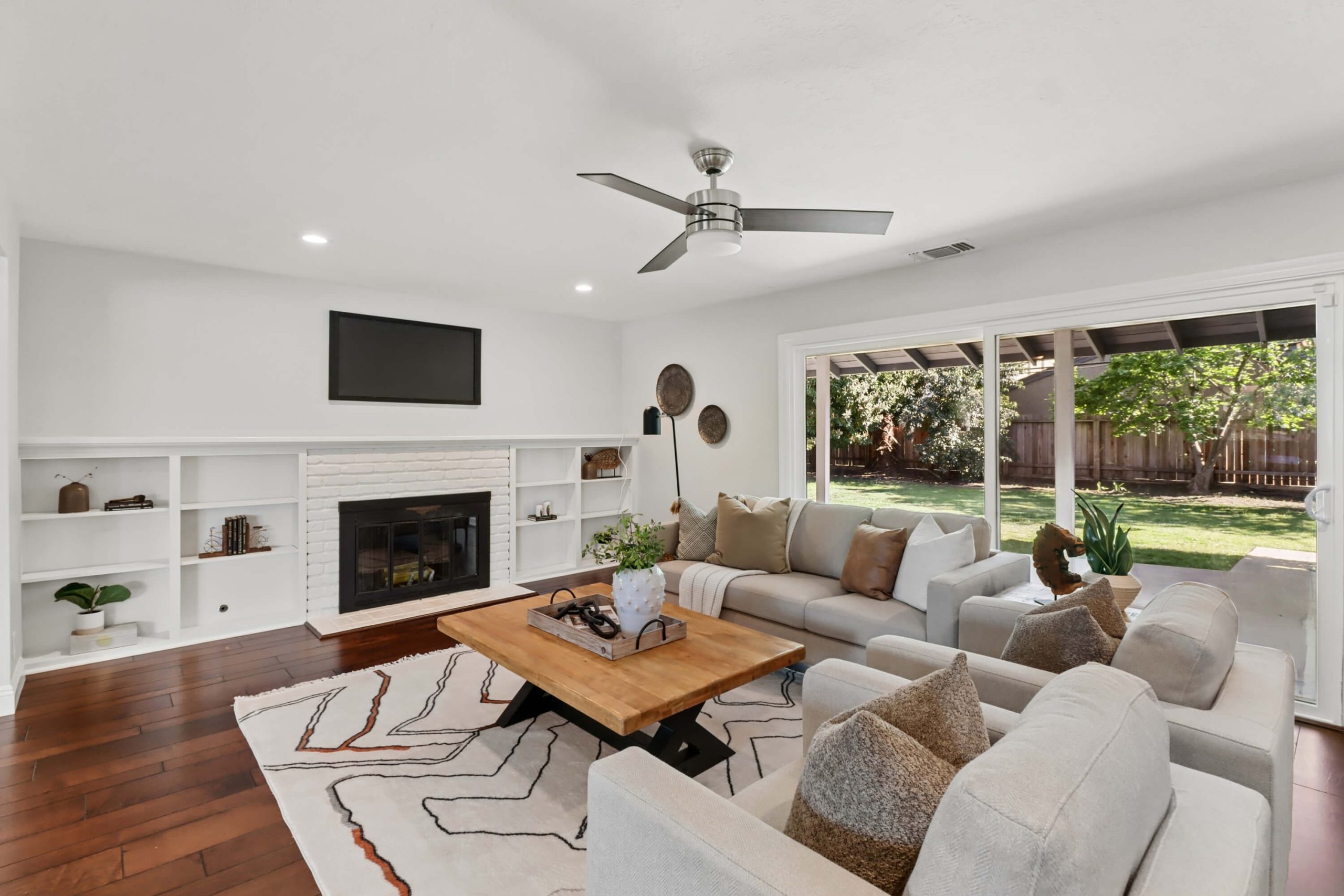 American River Dr, Sacramento - Premiere Home Staging & Design
