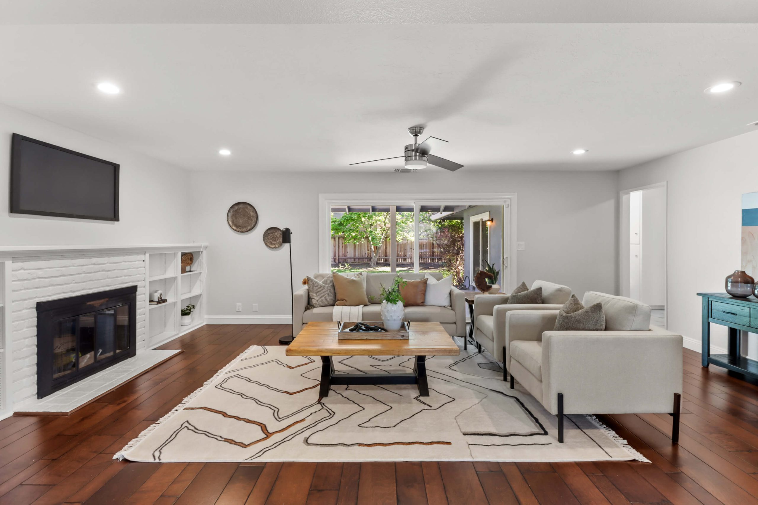 American River Dr, Sacramento - Premiere Home Staging & Design