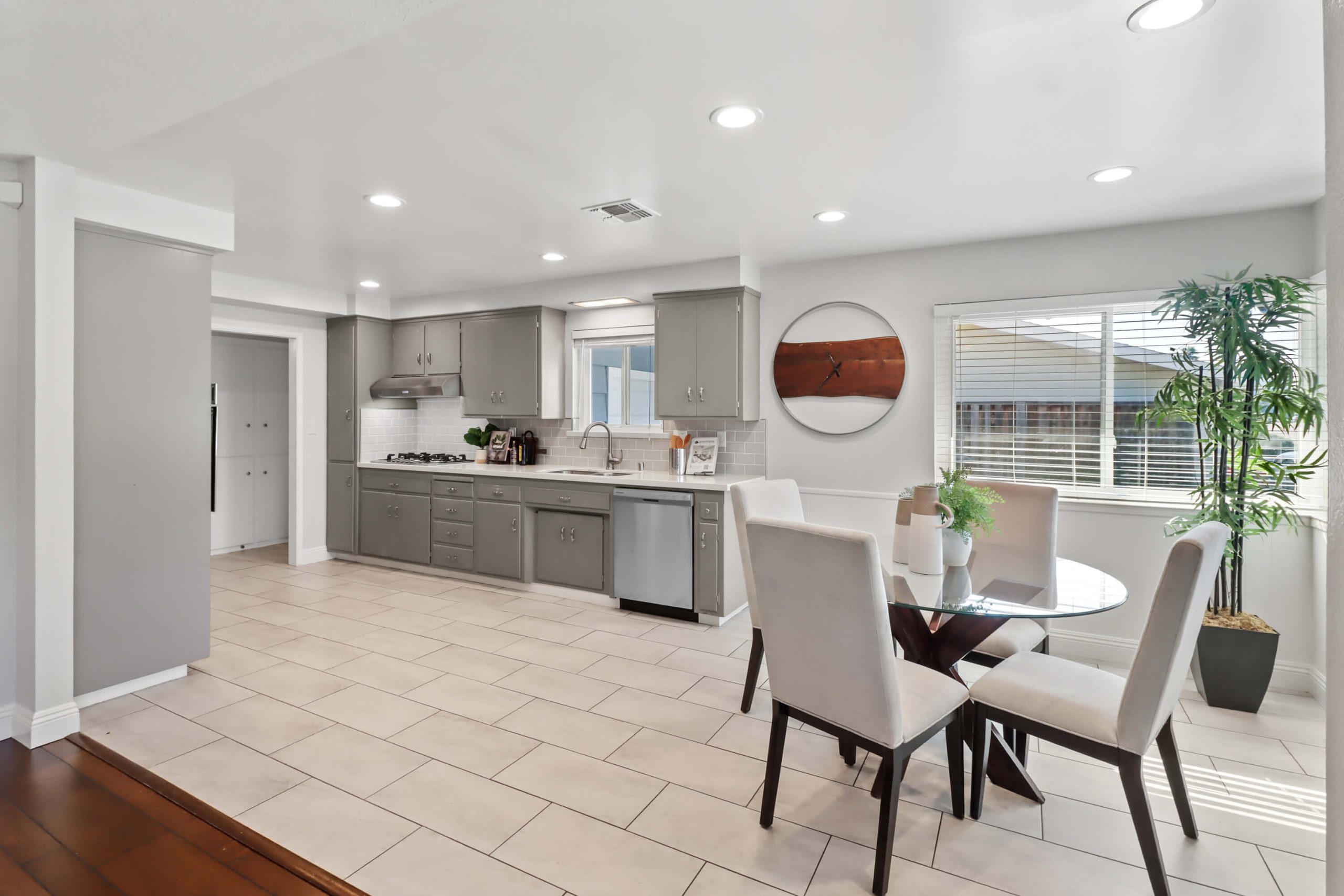 American River Dr, Sacramento - Premiere Home Staging & Design