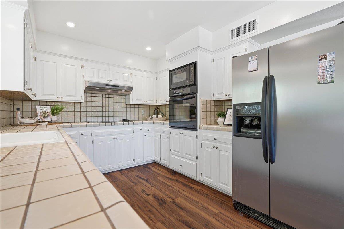 Kiva Dr, Carmichael - Premiere Home Staging & Design