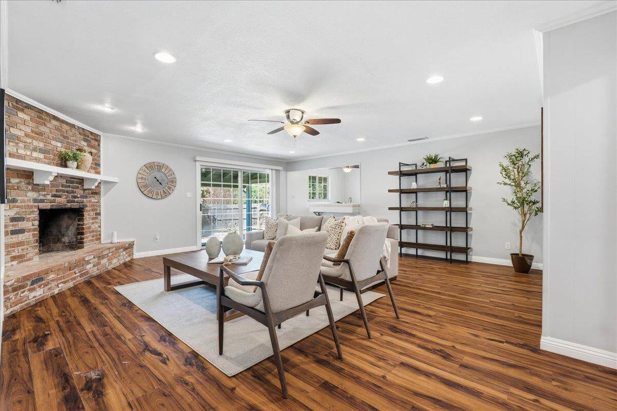 Kiva Dr, Carmichael - Premiere Home Staging & Design