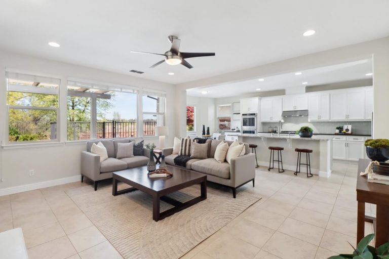 Oak Valley Dr, Lincoln - Premiere Home Staging & Design