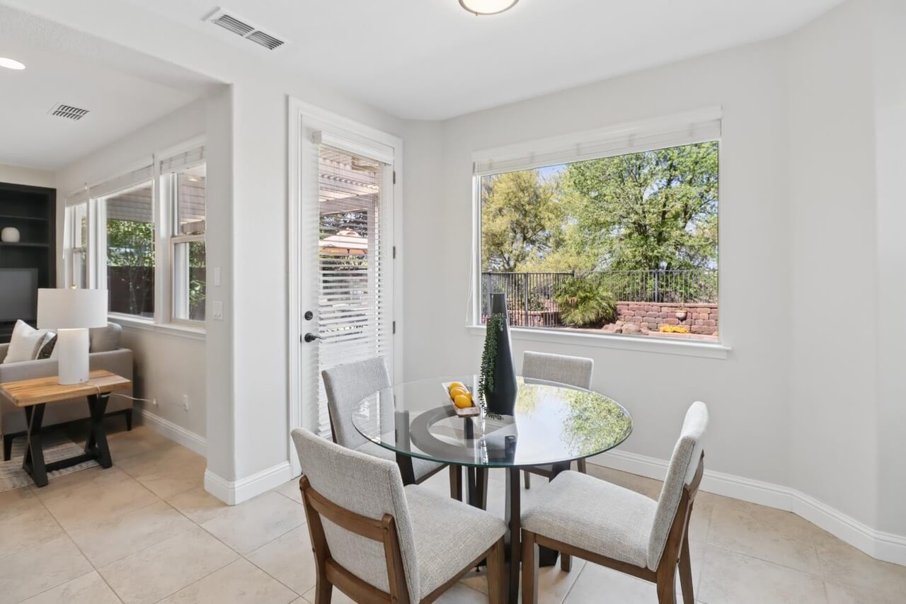 Oak Valley Dr, Lincoln - Premiere Home Staging & Design