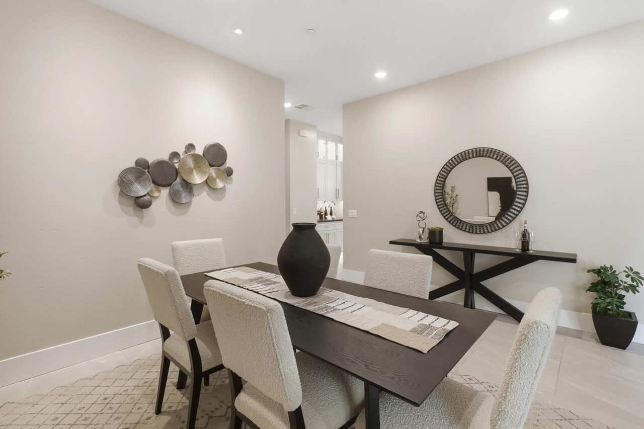 Ritchie St, Folsom - Premiere Home Staging & Design