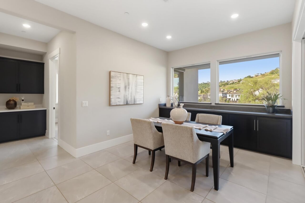 Ritchie St, Folsom - Premiere Home Staging & Design