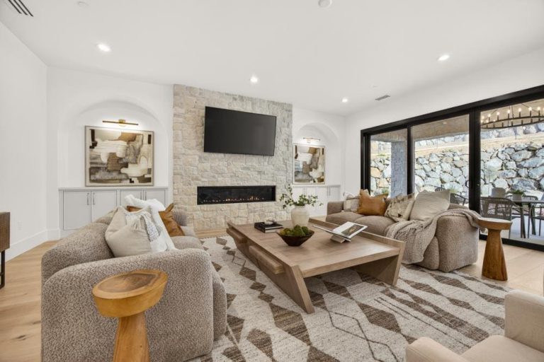 Rustic Woods Ct, Loomis - Premiere Home Staging & Design