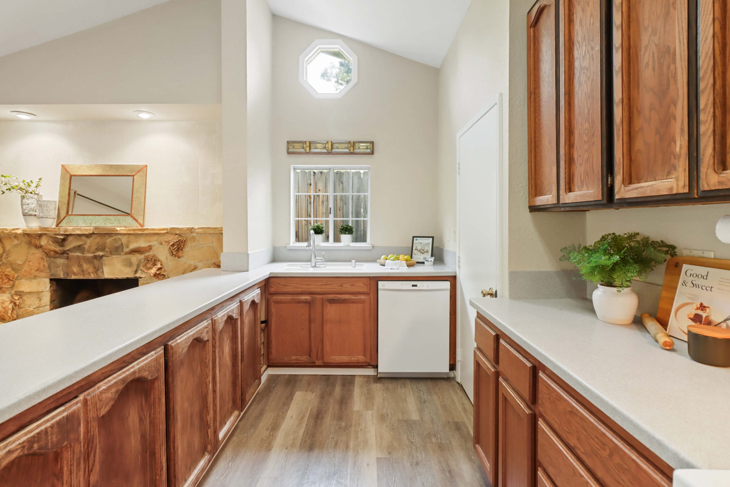 Saffron Way, Citrus Heights - Premiere Home Staging & Design