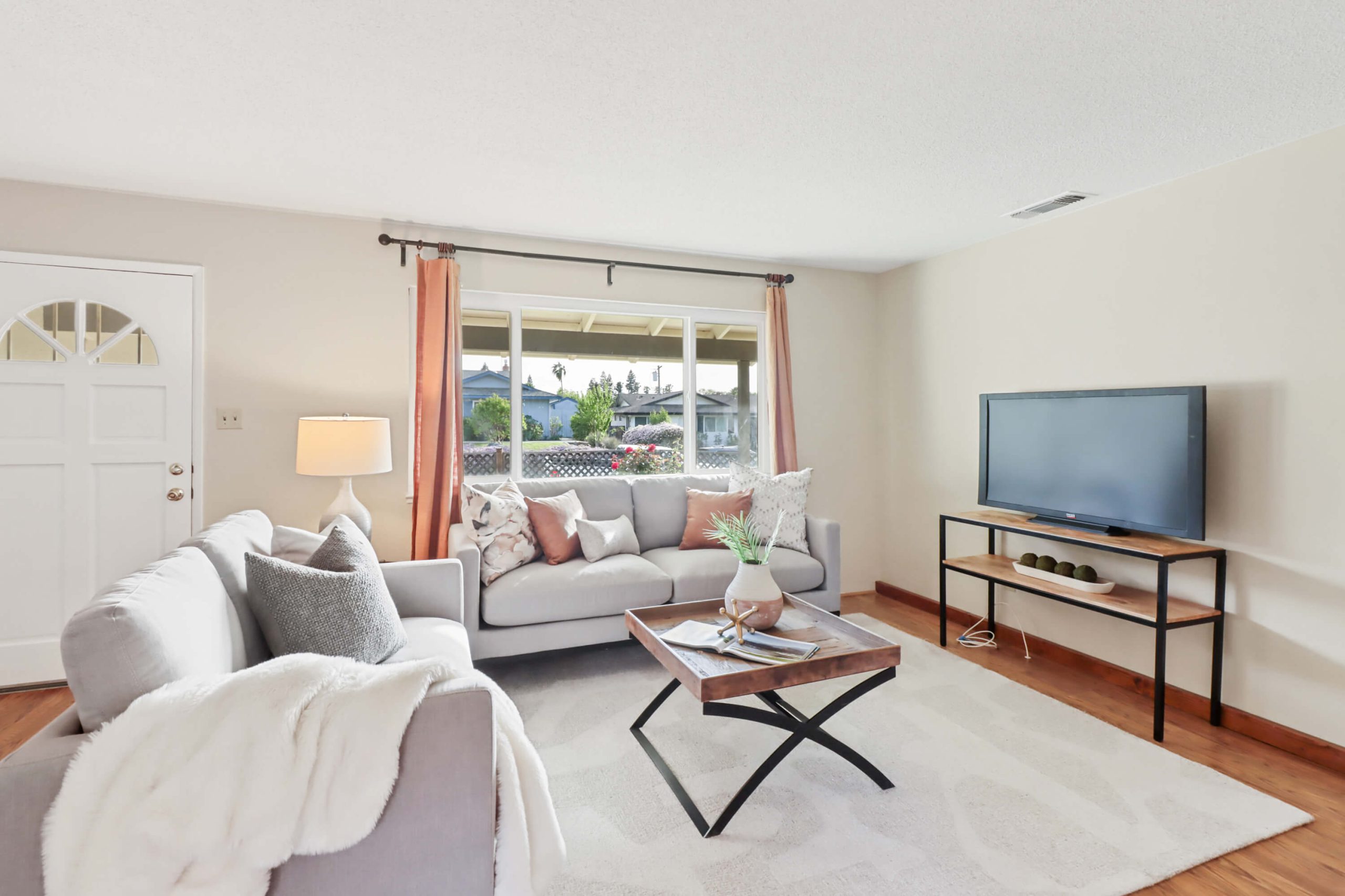 Saffron Way, Citrus Heights - Premiere Home Staging & Design