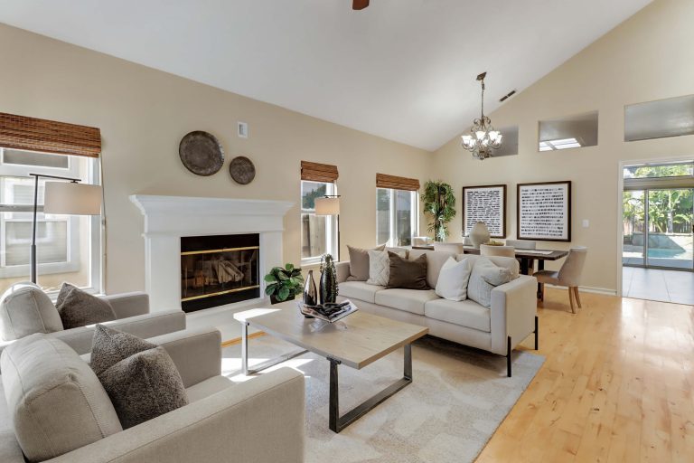 Seaton Dr, Folsom - Premiere Home Staging & Design