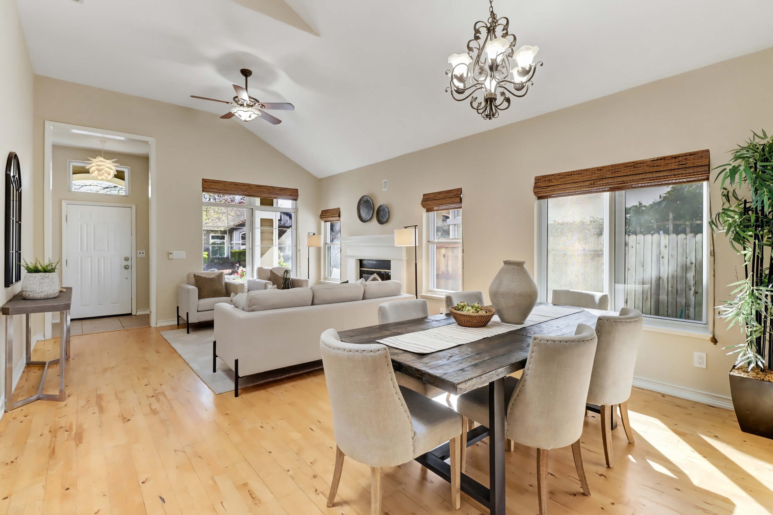 Seaton Dr, Folsom - Premiere Home Staging & Design