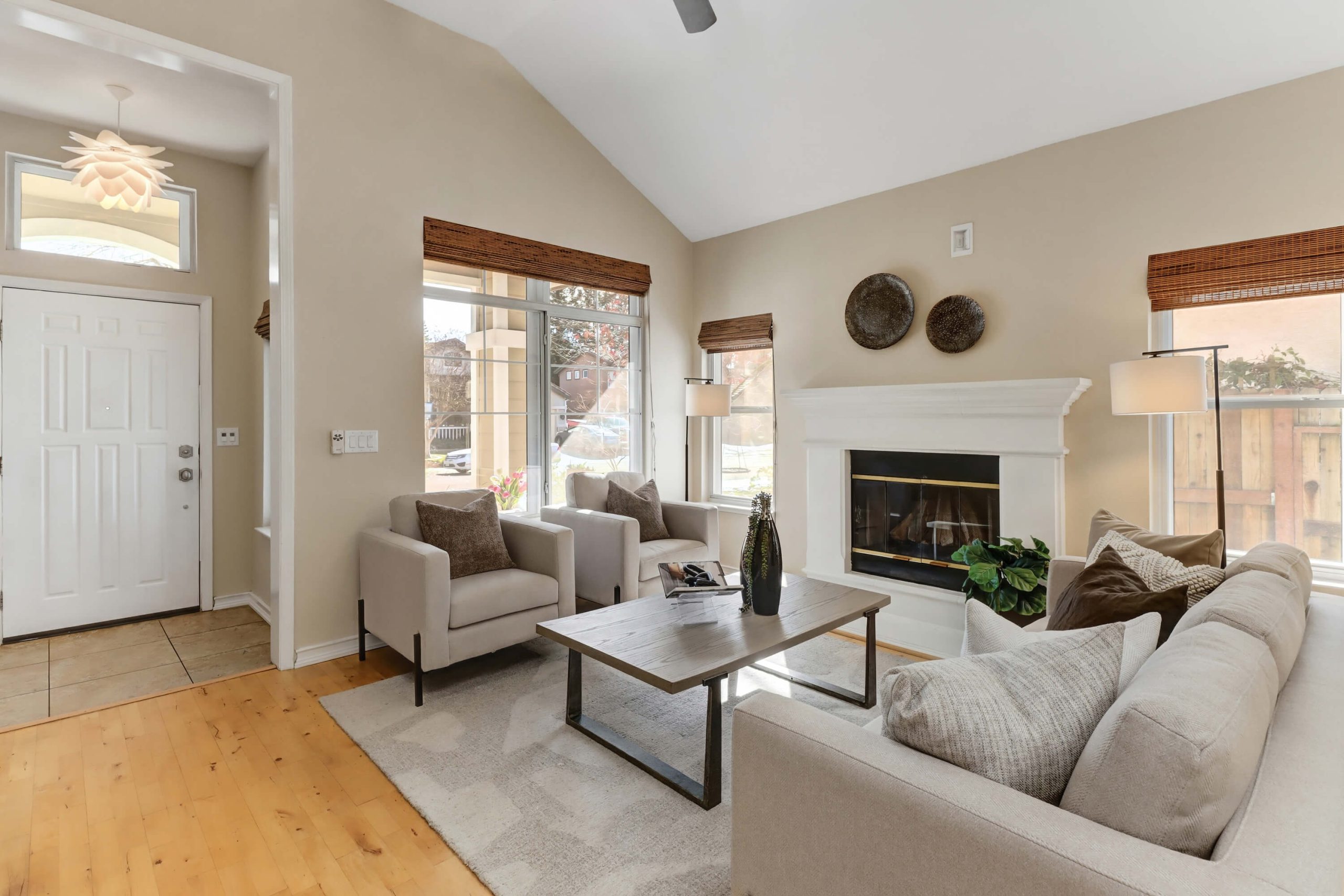 Seaton Dr, Folsom - Premiere Home Staging & Design