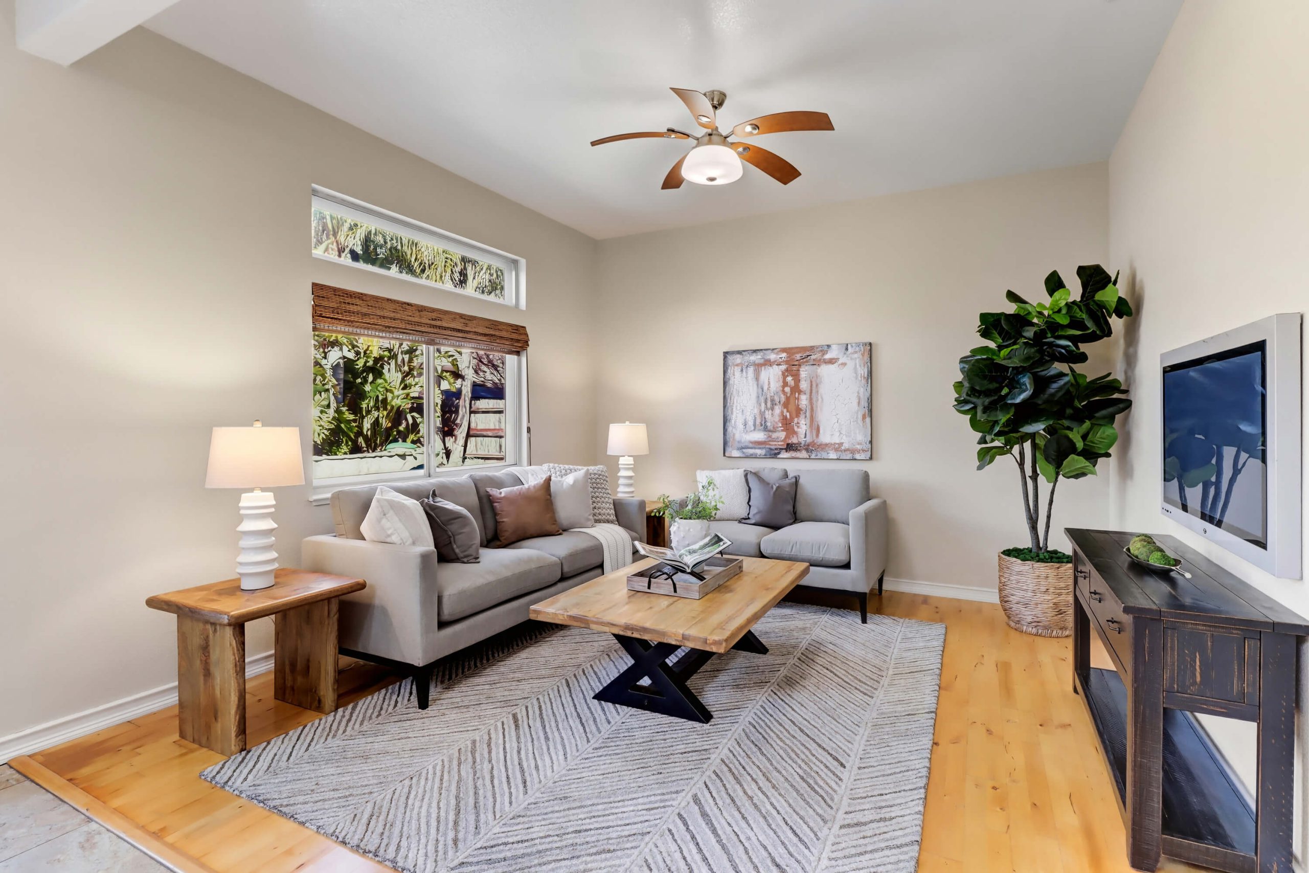Seaton Dr, Folsom - Premiere Home Staging & Design