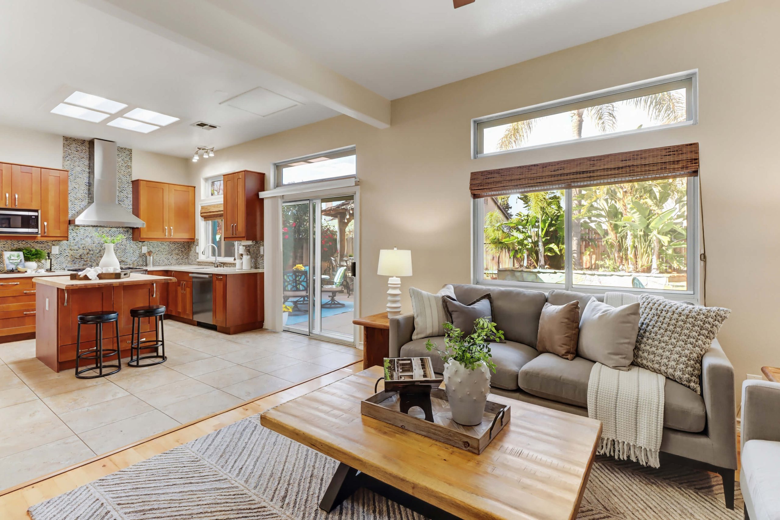 Seaton Dr, Folsom - Premiere Home Staging & Design