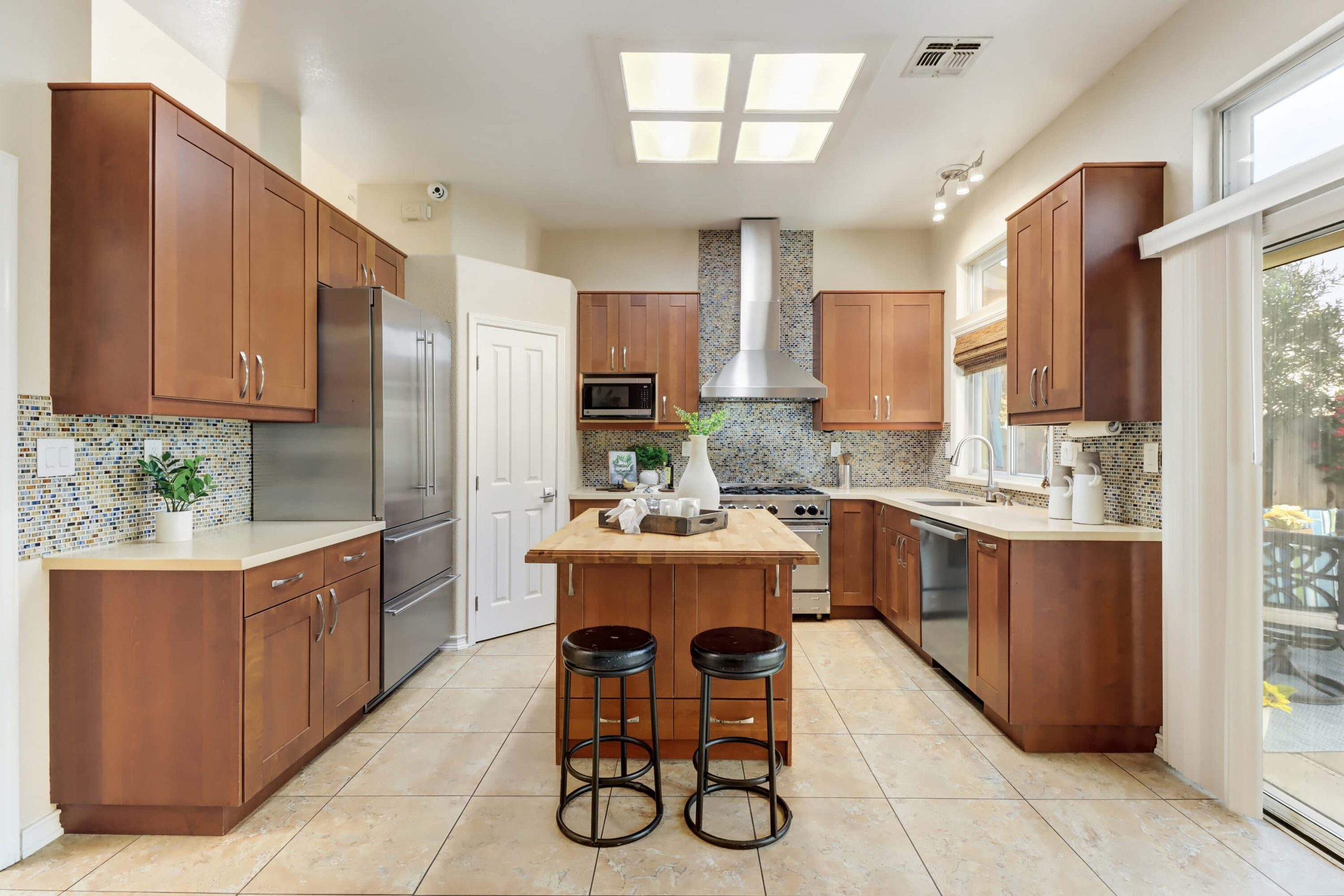 Seaton Dr, Folsom - Premiere Home Staging & Design