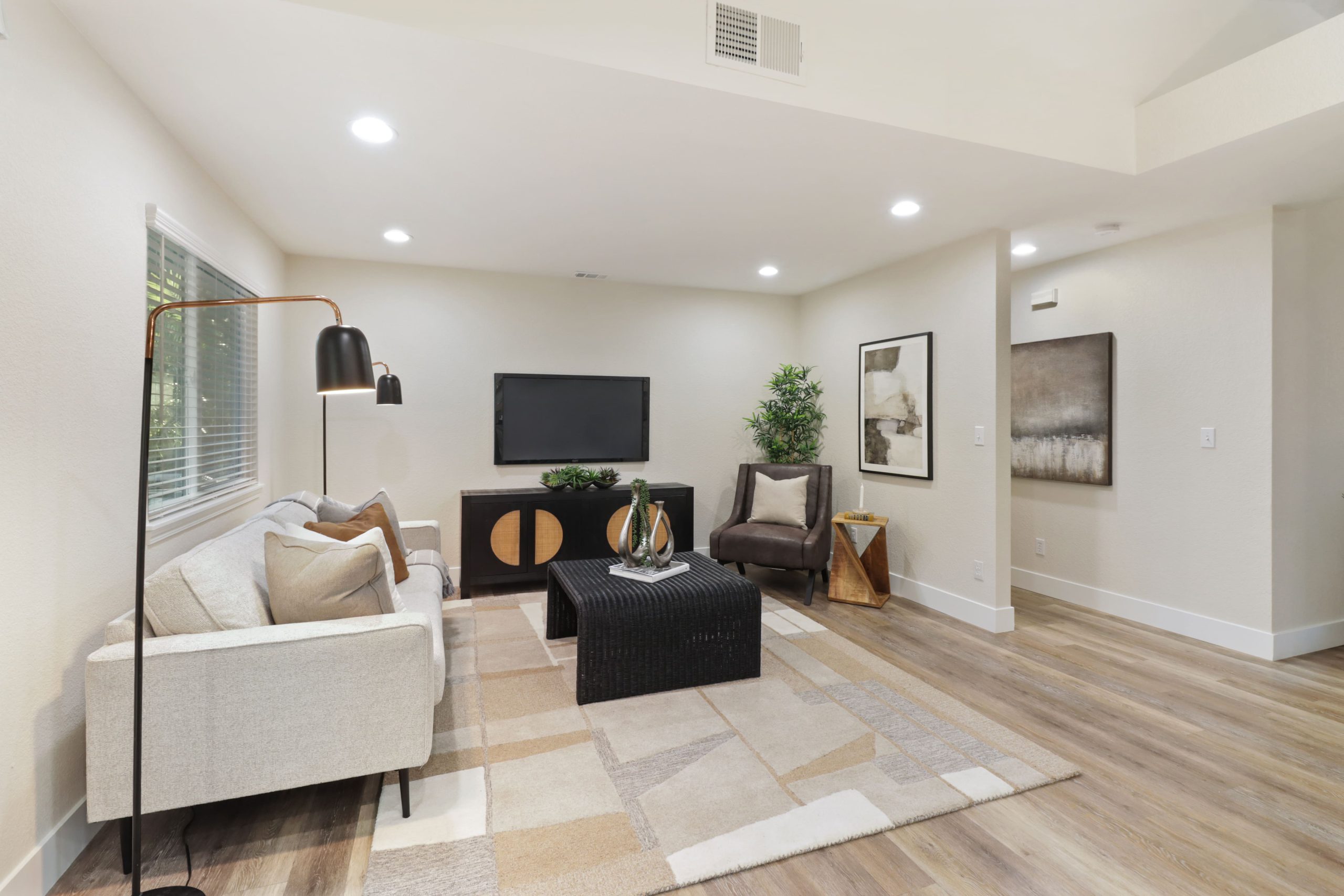Stuart St, Rocklin - Premiere Home Staging & Design