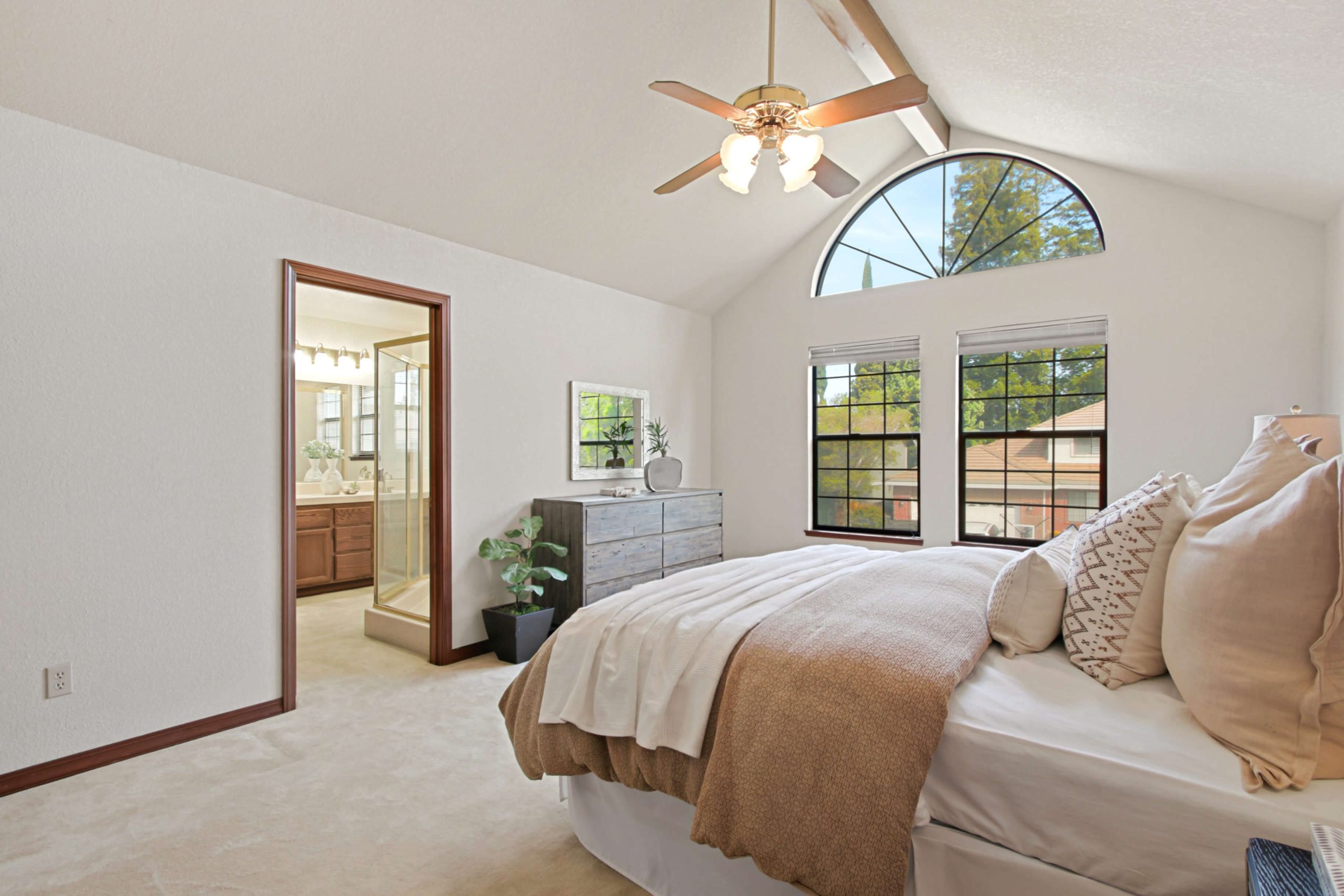 Valim Way, Sacramento - Premiere Home Staging & Design