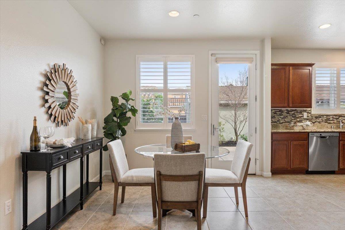 Village Plaza Dr, Roseville - Premiere Home Staging & Design