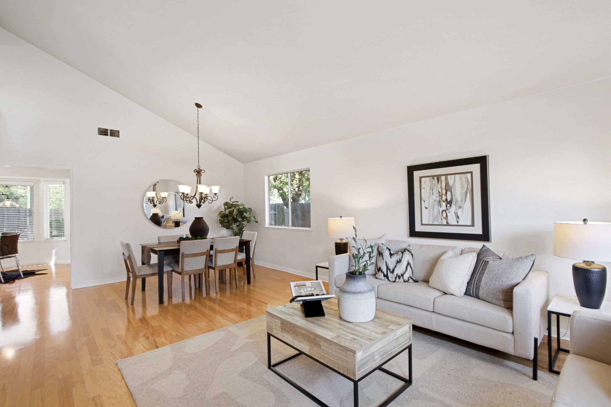 Woodpointe Cir, Sacramento - Premiere Home Staging & Design