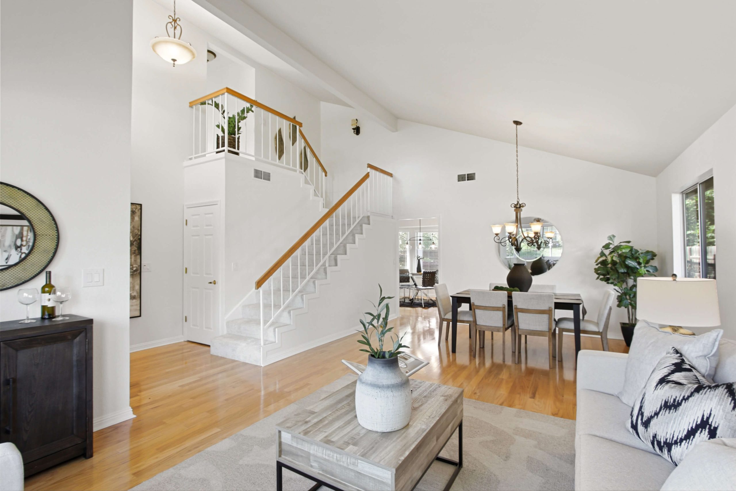 Woodpointe Cir, Sacramento - Premiere Home Staging & Design