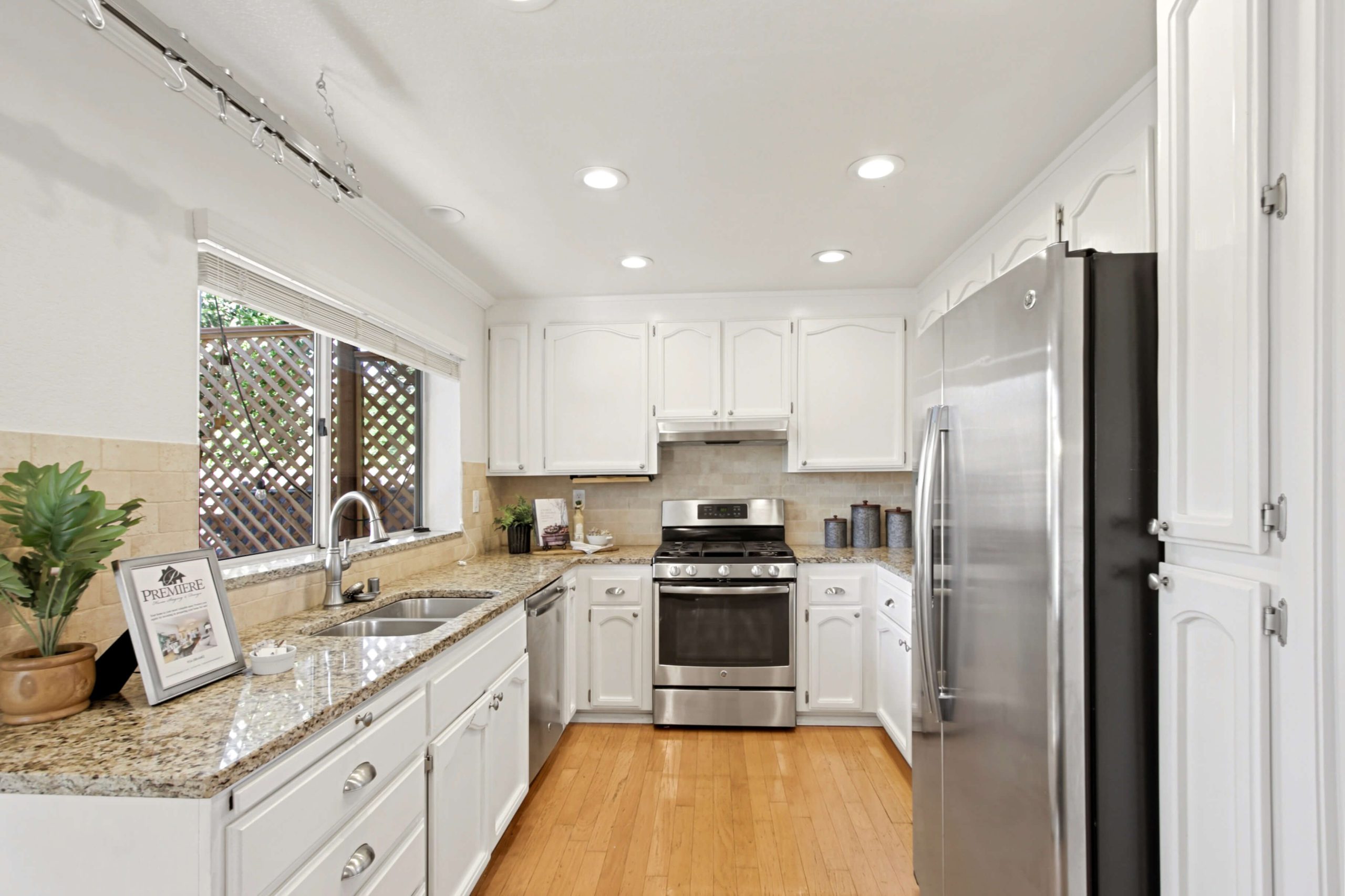 Woodpointe Cir, Sacramento - Premiere Home Staging & Design