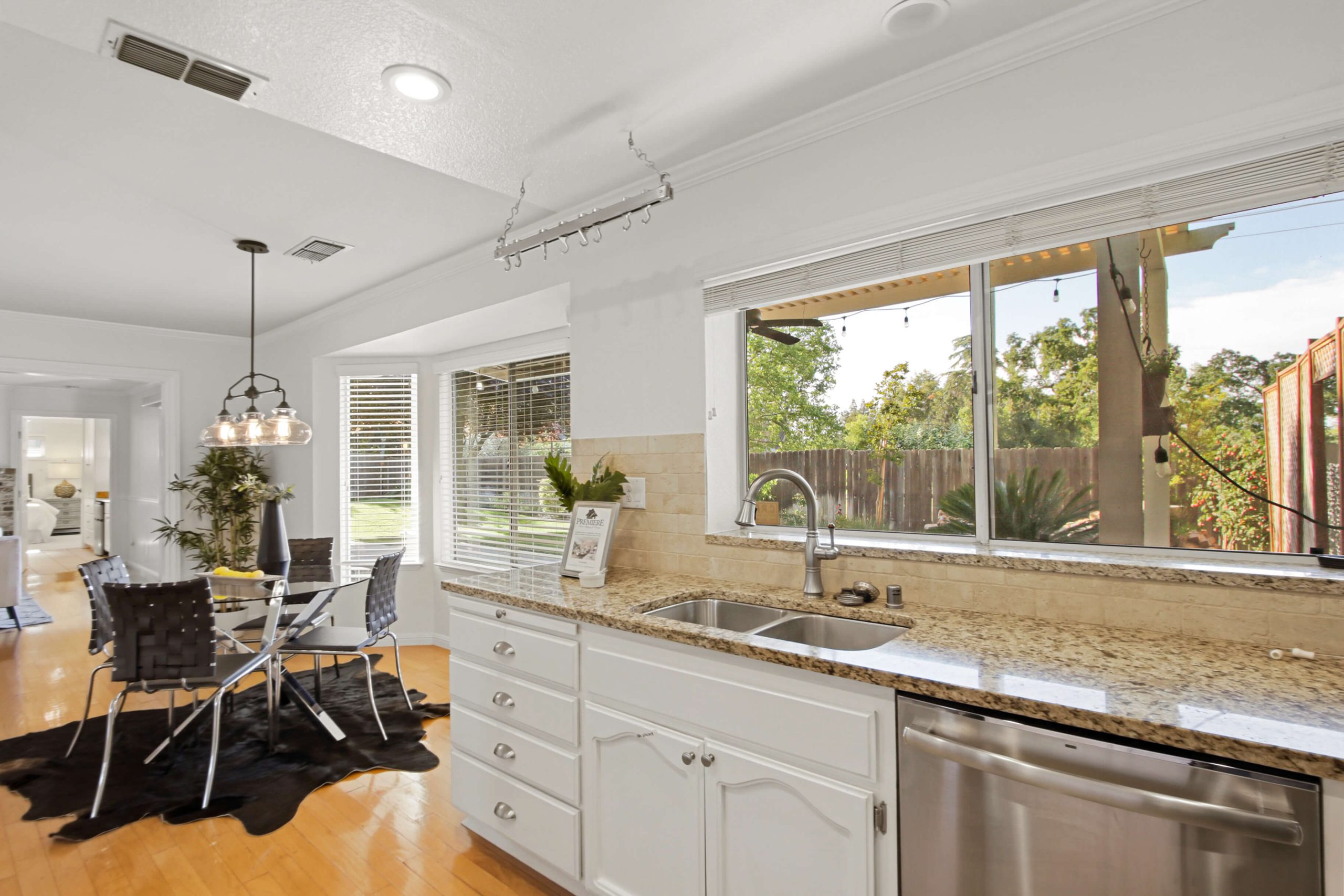 Woodpointe Cir, Sacramento - Premiere Home Staging & Design