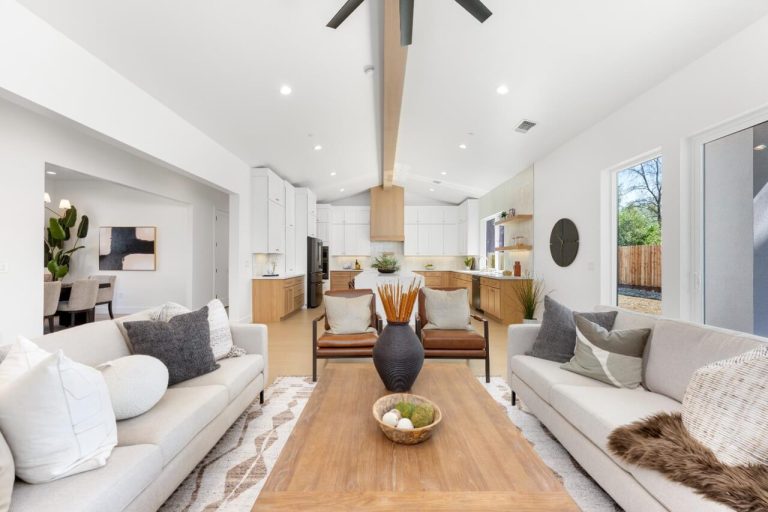 Maple Hill Ln, Orangevale - Premiere Home Staging & Design