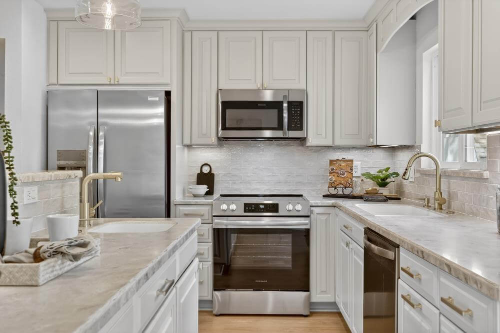 Tanglewood Cir, Orangevale - Premiere Home Staging & Design